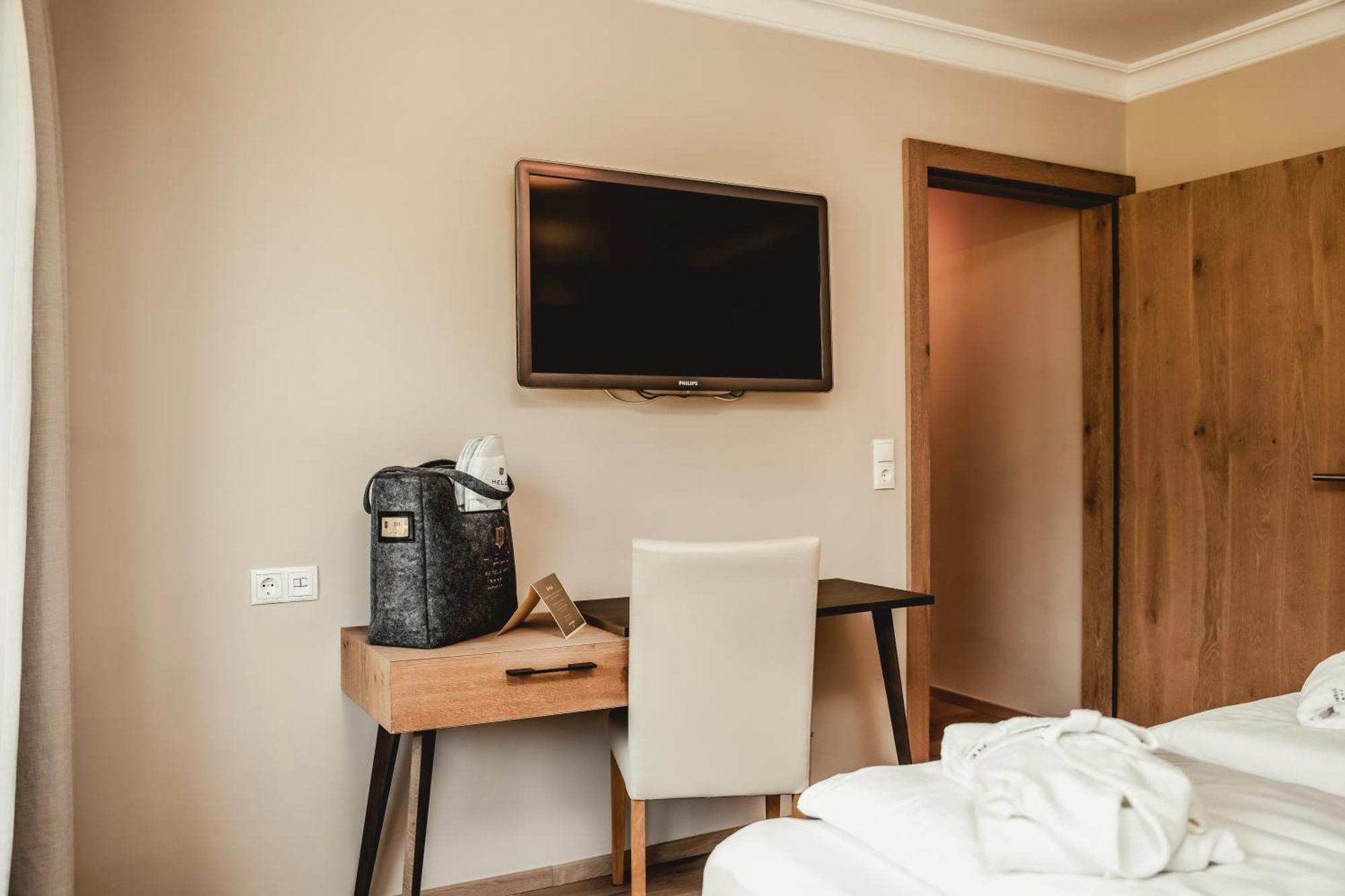 Held Otel Fügen Dış mekan fotoğraf