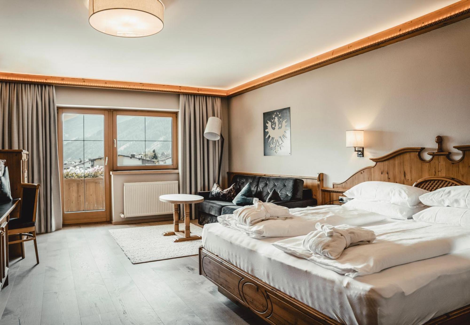 Held Otel Fügen Dış mekan fotoğraf